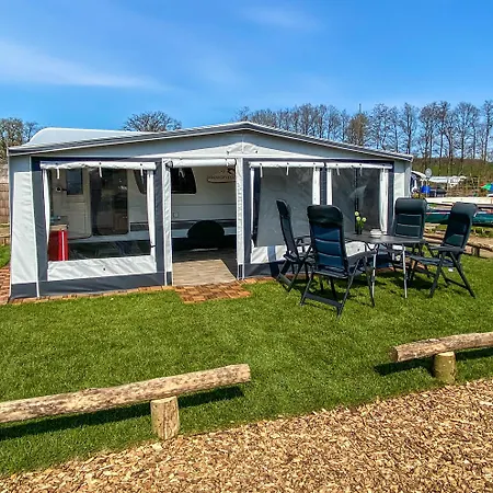 George Glamper Nordlicht Dom wakacyjny *