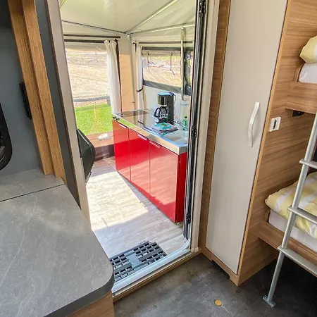 George Glamper Nordlicht Dom wakacyjny Belau